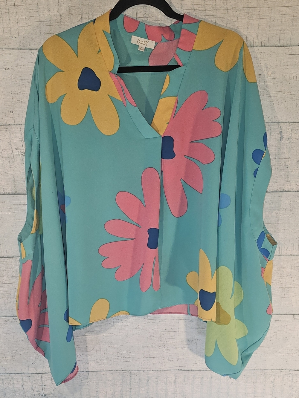 Oddy Turquoise Floral V-Neck Iggy Flowy Top Medium
